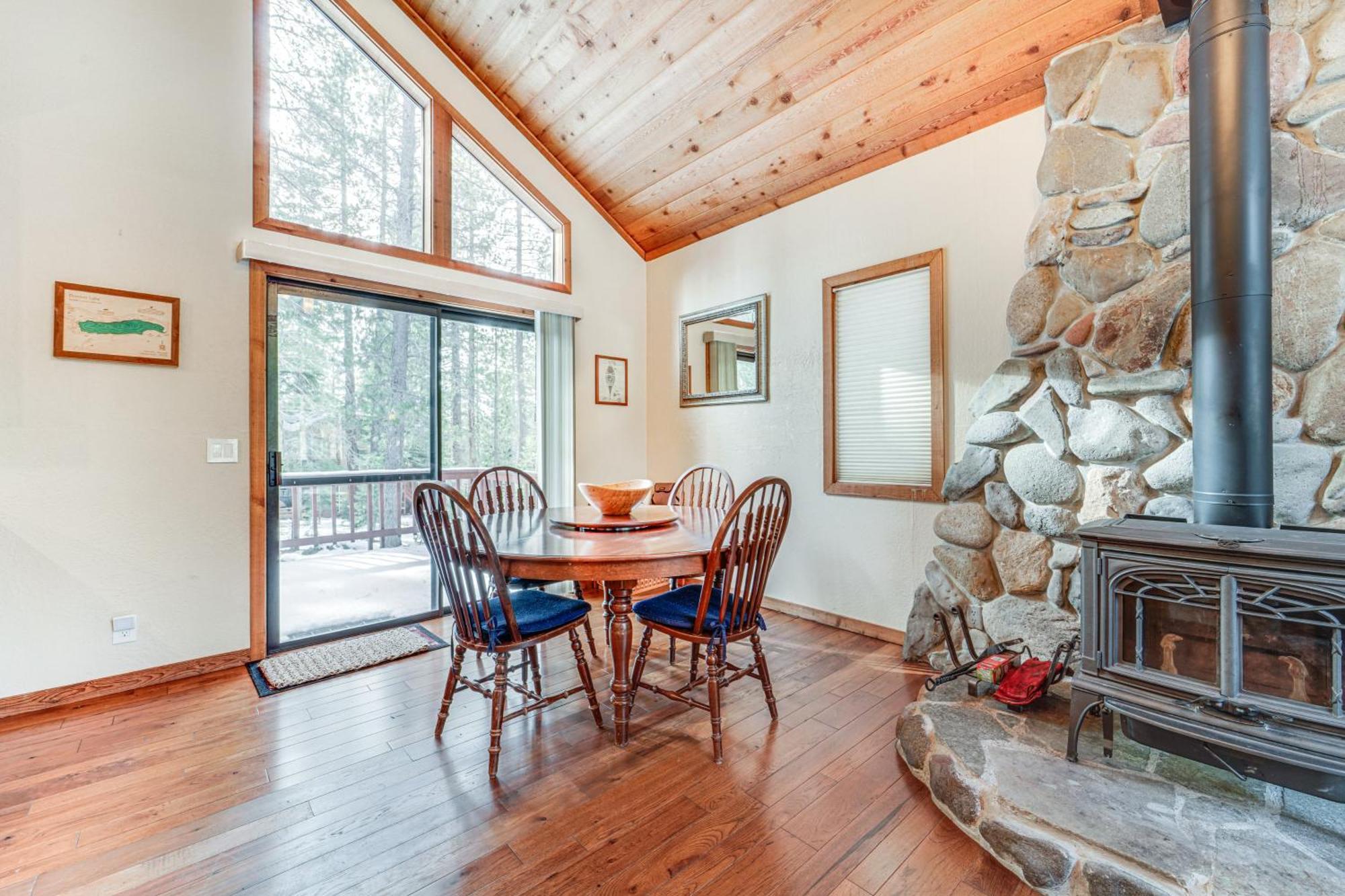 Family-Friendly Truckee Cabin In Tahoe Donner! المظهر الخارجي الصورة